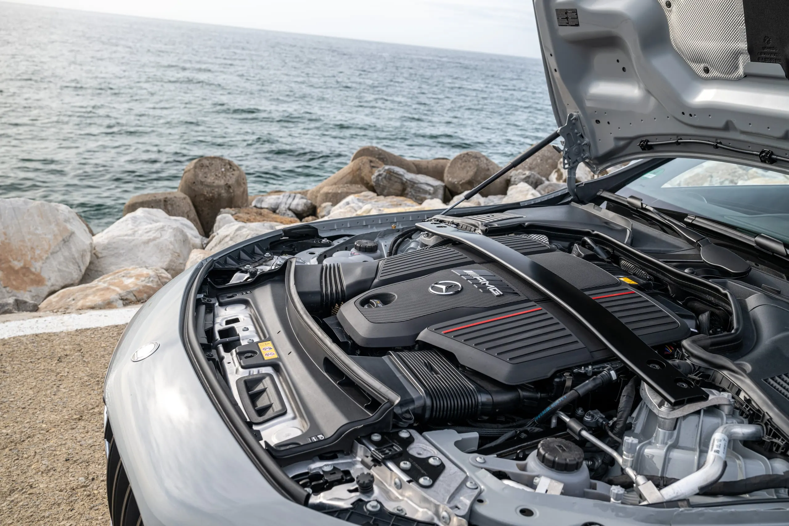 Motorraum des CLE 53 am Meer