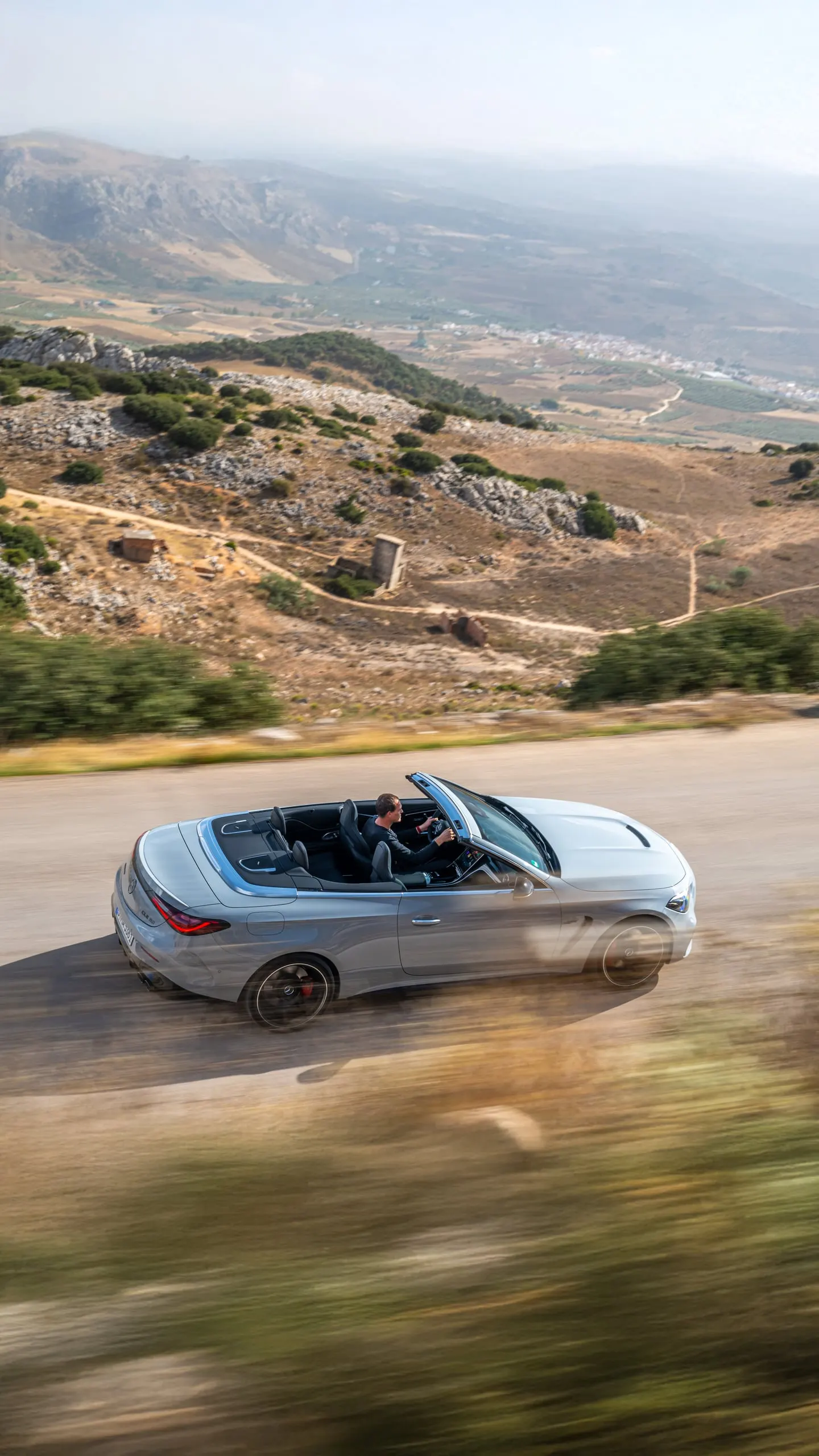 CLE 53 Cabriolet als Rolling Shot im Hochformat